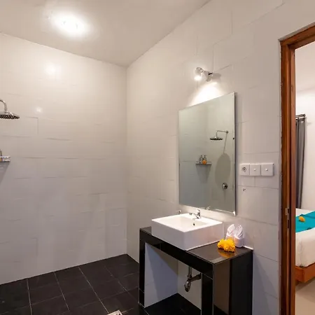 Vast 5Bd Villa With Garden And Private Pool 250M To Beach Seminyak  Exterior photo