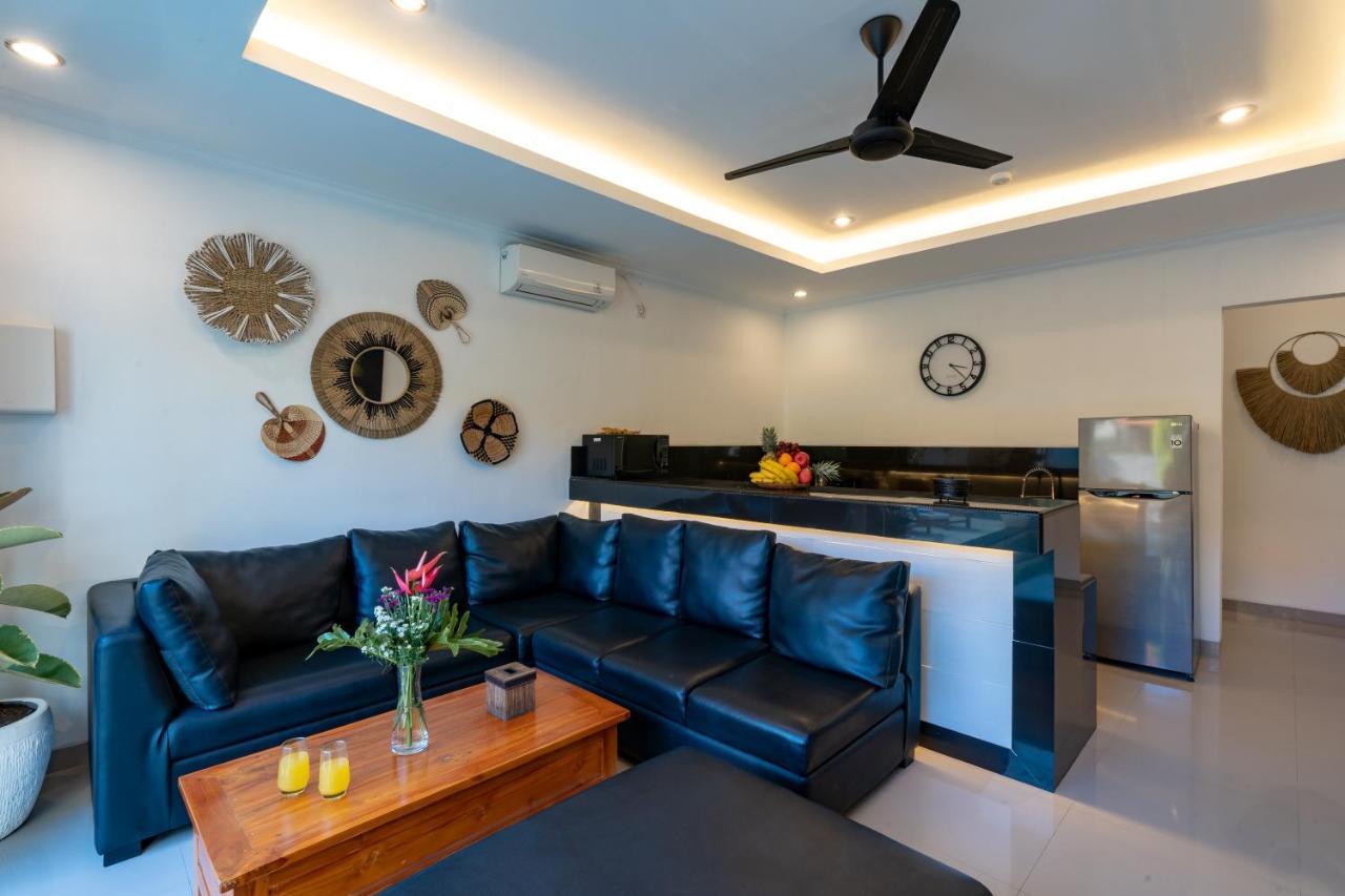 Vast 5bd With Garden And Private Pool 250m To Villa *
