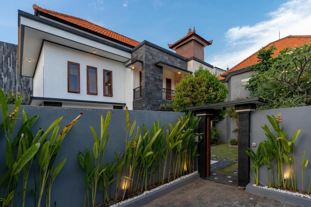 Vast 5bd With Garden And Private Pool 250m To Villa *