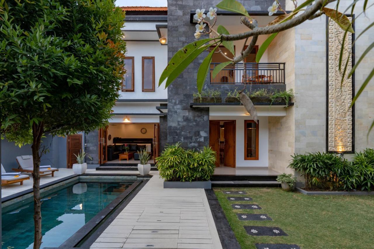 Vast 5bd With Garden And Private Pool 250m To *