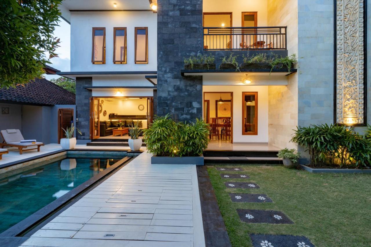 Villa Vast 5bd With Garden And Private Pool 250m To *