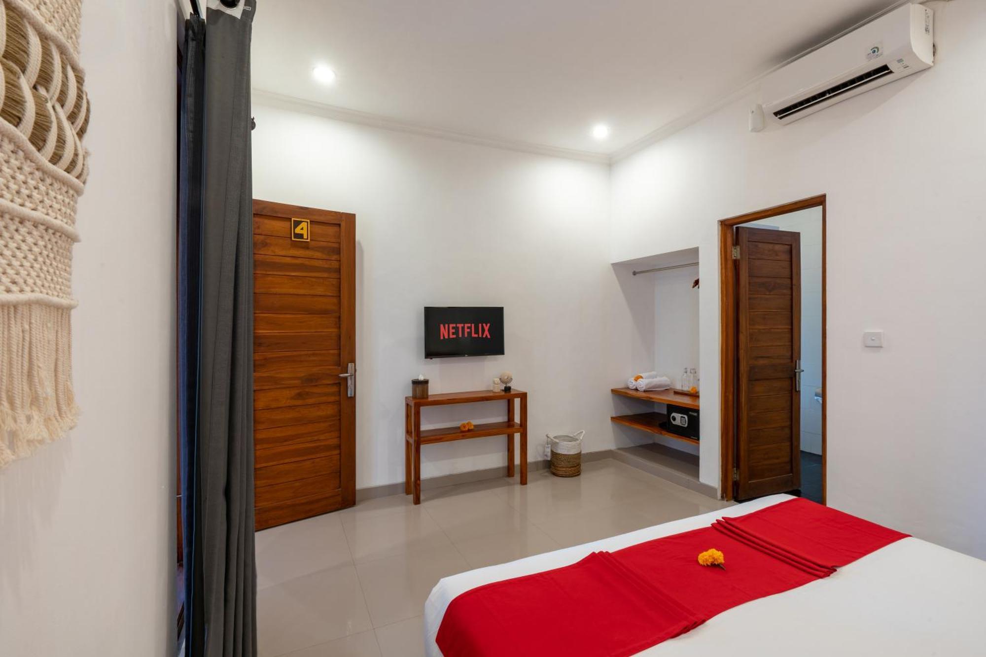 Villa Vast 5bd With Garden And Private Pool 250m To *